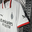 camisa-camiseta-ac-milan-puma-emirates-fly-better-versao-versao-torcedor-masculina-24-25-secundaria-ii-2-away-fora-branca-branco-vermelha-vermelho-preta-preto_6