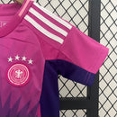 camisa-camiseta-alemanha-selecao-selecao-alema-alema-adidas-versao-versao-torcedor-conjunto-infantil-shorts-24-25-away-fora-ii-secundaria-2-branca-branco-rosa-roxa-roxo_6