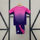 camisa-camiseta-alemanha-selecao-selecao-alema-alema-adidas-versao-versao-torcedor-conjunto-infantil-shorts-24-25-away-fora-ii-secundaria-2-branca-branco-rosa-roxa-roxo_9