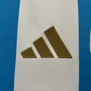 camisa-camiseta-argentina-selecao-selecao-adidas-versao-versao-torcedor-masculina-24-25-home-casa-i-principal-1-azul-branca-branco-dourado-dourada_4
