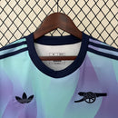 camisa-camiseta-arsenal-adidas-emirates-fly-better-versao-versao-torcedor-masculina-24-25-third-away-fora-iii-terceira-3-roxo-roxa-azul-claro-clara-lilas-lilas_4