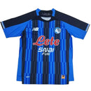 camisa-camiseta-atalanta-nb-new-balance-lete-snai-fun-versao-torcedor-masculina-26-27-home-casa-i-principal-1-branca-branco-azul-preta-preto_2_c3965c65-4023-41e0-9b56-e3a04c9304bd
