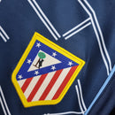 camisa-camiseta-atletico-de-madrid-nike-spider-man-2-homem-aranha-versao-versao-torcedor-masculina-04-05-away-fora-ii-secundaria-2-vermelha-branca-vermelho-branco-azul-retro-retro_6