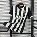 camisa-camiseta-atletico-mineiro-nike-h2-versao-torcedor-masculina-26-27-home-casa-i-principal-1-branca-branco-preta-preto-amarelo-amarela_1