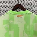 camisa-camiseta-barcelona-nike-spotify-versao-versao-torcedor-masculina-24-25-third-away-fora-iii-terceira-3-vermelha-vermelho-azul-verde-claro-clara_7
