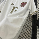 camisa-camiseta-bayern-munchen-adidas-T-versao-torcedor-masculina-25-26-edicao-especial-125-anos-vermelha-vermelho-dourada-dourado-branco-branca_6