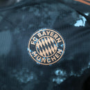camisa-camiseta-bayern-munchen-adidas-T-versao-versao-jogador-masculina-24-25-away-fora-ii-secundaria-2-preta-preto-azul-vermelha-vermelho_9