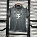 camisa-camiseta-bayern-munchen-adidas-T-versao-versao-torcedor-masculina-24-25-edicao-edicao-especial-oktoberfest-preta-preto-bege-branca-branco_1