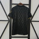 camisa-camiseta-bayern-munchen-adidas-T-versao-versao-torcedor-masculina-25-26-edicao-especial-125-anos-vermelha-vermelho-dourada-dourado-preta-preto_6