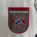 camisa-camiseta-bayern-munchen-adidas-opel-versao-torcedor-masculina-96-98-away-fora-ii-secundaria-2-branca-branco-vermelha-vermelho-azul-preta-preto-retro-retro_6