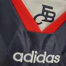 camisa-camiseta-bayern-munchen-adidas-opel-versao-versao-torcedor-masculina-97-99-home-casa-i-principal-1-cinza-vermelha-vermelho-branca-branco-retro-retro_7