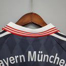 camisa-camiseta-bayern-munchen-adidas-opel-versao-versao-torcedor-masculina-97-99-home-casa-i-principal-1-cinza-vermelha-vermelho-branca-branco-retro-retro_8