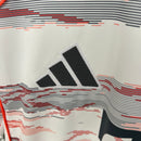 camisa-camiseta-bayern-munchen-de-munique-adidas-t-mobile-versao-torcedor-masculina-25-26-away-fora-ii-secundaria-2-vermelha-vermelho-branca-branco-cinza-preta-preto_3