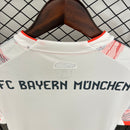 camisa-camiseta-bayern-munchen-de-munique-adidas-t-mobile-versao-torcedor-masculina-25-26-away-fora-ii-secundaria-2-vermelha-vermelho-branca-branco-cinza-preta-preto_9