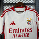 camisa-camiseta-benfica-adidas-emirates-fly-better-sagres-versao-torcedor-masculina-25-26-third-away-fora-iii-terceira-3-vermelha-vermelho-branca-branco-preta-preto