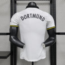camisa-camiseta-borussia-dortmund-puma-1_1-versao-versao-jogador-masculina-24-25-third-away-fora-terceira-iii-3-amarela-amarelo-preta-preto-branca-branco_4