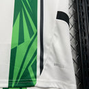 camisa-camiseta-borussia-monchengladbach-puma-reuter-bader-i-leuchten-versao-versao-torcedor-masculina-24-25-home-casa-i-principal-1-verde-branca-branco_7