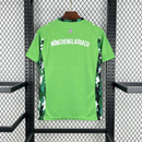camisa-camiseta-borussia-monchengladbach-puma-reuter-baderileuchtrn-versao-torcedor-masculina-25-26-away-fora-ii-secundaria-2-preta-preto-branca-branco-verde_6