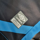 camisa-camiseta-cap-athletico-paranaense-umbro-esportes-da-sorte-versao-versao-torcedor-masculina-23-24-away-third-fora-iii-terceira-3-azul-preto-preta_4