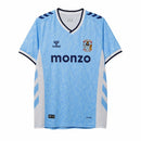 camisa-camiseta-coventry-city-hummel-monzo-versao-torcedor-masculina-26-27-home-casa-principal-i-1-azul-branca-branco_1_8f6b9cbc-4dd4-455a-9cf5-9c6a657c0567