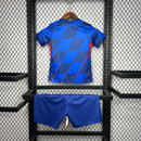 camisa-camiseta-croacia-croacia-selecao-selecao-croata-nike-versao-versao-torcedor-conjunto-infantil-shorts-24-25-away-fora-ii-secundaria-2-vermelha-branca-vermelho-branco-azul_2