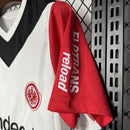 camisa-camiseta-eintratch-frankfurt-nike-indeed-jobs-finden-versao-versao-torcedor-masculina-24-25-home-casa-i-principal-1-vermelha-branco-branca-vermelho-preta-preto_8