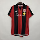 camisa-camiseta-eintratch-frankfurt-puma-viag-interkom-versao-versao-torcedor-masculina-98-00-home-casa-i-principal-1-vermelha-vermelho-preta-retr_4