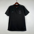 camisa-camiseta-flamengo-adidas-versao-versao-torcedor-masculina-23-24-third-away-fora-iii-terceira-3-pedro-arrascaeta-de-vermelho-vermelha-preto-preta-refletiva-refletivos-detalhes