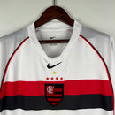 camisa-camiseta-flamengo-nike-lubrax-versao-torcedor-masculina-2002-away-fora-ii-secundaria-2-vermelha-vermelho-preta-preto-branca-branco-retro_2