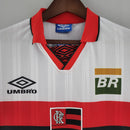 camisa-camiseta-flamengo-umbro-versao-versao-torcedor-masculina-1995-away-fora-ii-secundaria-2-vermelho-vermelha-preto-preta-branca-branco-retro-retro-lubrax-br_6