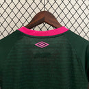 camisa-camiseta-fluminense-umbro-betano-cano-german-versao-versao-torcedor-feminina-23-24-away-fora-iii-terceira-third-3-verde-rosa_8