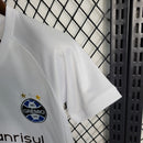camisa-camiseta-gremio-gremio-banrisul-umbro-versao-versao-torcedor-conjunto-infantil-shorts-23-24-away-fora-ii-secundaria-2-azul-preto-preta-branca-branco_2