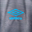 camisa-camiseta-gremio-gremio-banrisul-umbro-versao-versao-torcedor-feminina-23-24-third-away-fora-iii-terceira-3-azul-preto-preta-branca-branco_7