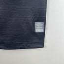 camisa-camiseta-gremio-gremio-banrisul-umbro-versao-versao-torcedor-masculina-23-24-third-away-fora-iii-terceira-3-azul-preto-preta-branca-branco_2