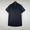 camisa-camiseta-gremio-gremio-banrisul-umbro-versao-versao-torcedor-masculina-23-24-third-away-fora-iii-terceira-3-azul-preto-preta-branca-branco_7