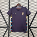 camisa-camiseta-inglaterra-nike-selecao-selecao-inglesa-versao-versao-torcedor-feminina-24-25-away-fora-ii-secundaria-2-bellingham-jude-harry-kane-branco-branca-azul-roxa-roxo_1