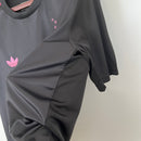 camisa-camiseta-japao-japao-selecao-selecao-japonesa-adidas-versao-versao-torcedor-masculina-23-24-edicao-edicao-especial-dragao-dragao-de-jade-toquio-preta-preto-rosa_4