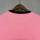 camisa-camiseta-juventus-adidas-jeep-versao-torcedor-masculina-15-16-away-fora-ii-secundaria-2-rosa-preta-preto-branco-branca-retro_3