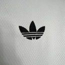 camisa-camiseta-juventus-adidas-versao-torcedor-masculina-24-25-pre-jogo-treino-branca-branco-preta-preto-cinza_2