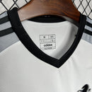 camisa-camiseta-juventus-adidas-versao-torcedor-masculina-24-25-pre-jogo-treino-branca-branco-preta-preto-cinza_5