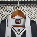 camisa-camiseta-juventus-kappa-sony-versao-torcedor-masculina-95-97-home-casa-i-principal-1-preta-preto-branca-branco-retro_5