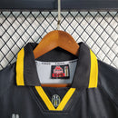camisa-camiseta-juventus-kappa-sony-versao-torcedor-masculina-95-97-third-away-fora-iii-terceira-3-preta-preto-amarela-amarelo-retro_6