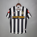 camisa-camiseta-juventus-lotto-fastweb-versao-torcedor-masculina-01-02-home-casa-i-principal-1-preta-preto-branca-branco-retro_1