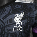 camisa-camiseta-liverpool-adidas-standard-chartered-versao-jogador-masculina-25-26-edicao-especial-preta-preto-branca-branco-vermelha-vermelho-rosa-roxo-roxa_4