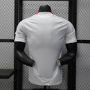camisa-camiseta-liverpool-adidas-standard-chartered-versao-jogador-masculina-25-26-edicao-especial-preta-preto-branca-branco-vermelha-vermelho_2