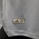 camisa-camiseta-liverpool-adidas-standard-chartered-versao-jogador-masculina-25-26-edicao-especial-preta-preto-branca-branco-vermelha-vermelho_3
