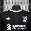 camisa-camiseta-liverpool-adidas-standard-chartered-versao-jogador-masculina-25-26-goleiro-preta-preto-branca-branco_6