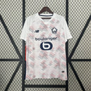 camisa-camiseta-losc-lille-nb-new-balance-boulanger-b-versao-versao-torcedor-masculina-24-25-away-fora-ii-secundaria-2-vermelha-vermelho-branca-branco-azul_1