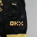 camisa-camiseta-manchester-city-puma-etihad-airways-versao-torcedor-masculina-26-27-away-fora-ii-secundaria-2-dourado-dourada-azul-preta-preto_8