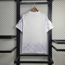camisa-camiseta-manchester-united-adidas-snapdragon-versao-torcedor-masculina-25-26-away-fora-ii-secundaria-2-roxa-roxo-lilas-branca-branco-preta-preto_2